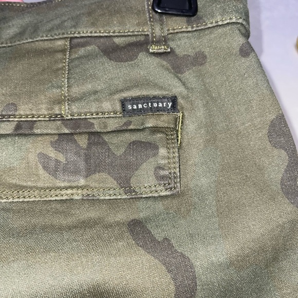 EUC Sanctuary Standard Surplus Olive Green Camo Pants - Picture 8 of 9